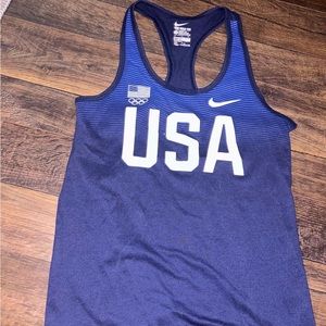 nike athletic tank top